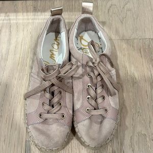 Very lightly loved; Platform; pink/tan ish; hemp detail